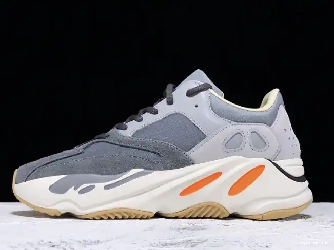 hype v2 'Magnet' Yeezy FV9922 700 Boost Adidas 0325